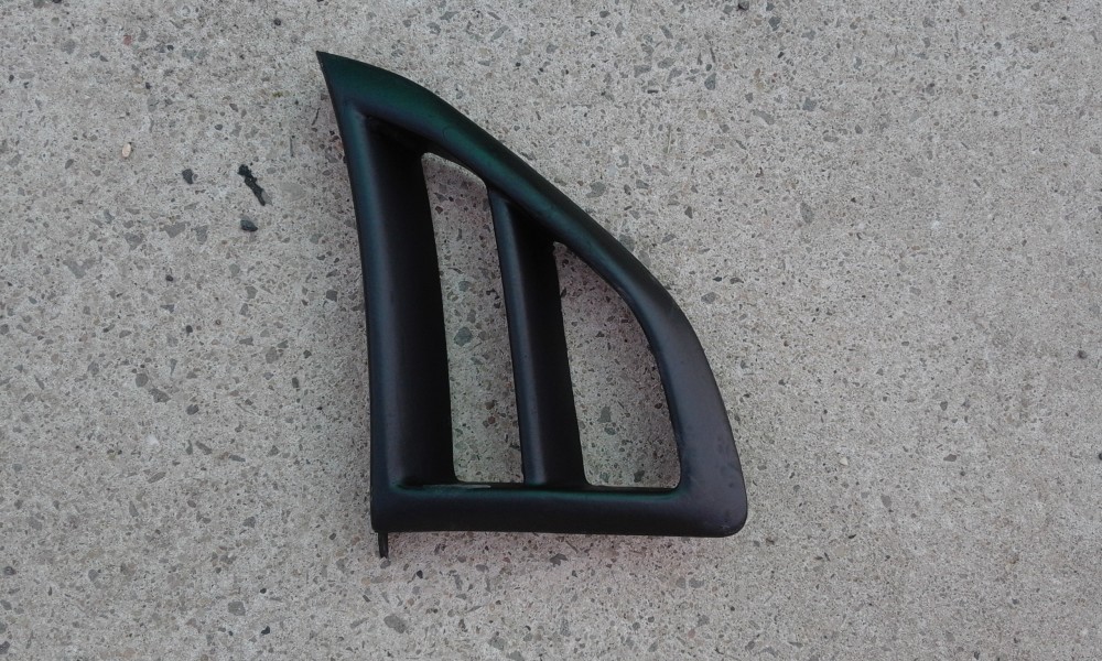 Mitsubishi E6 tme bumper side vent